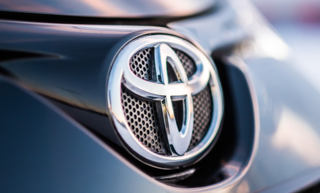 Toyota готовит стратегию перехода на электромоторы