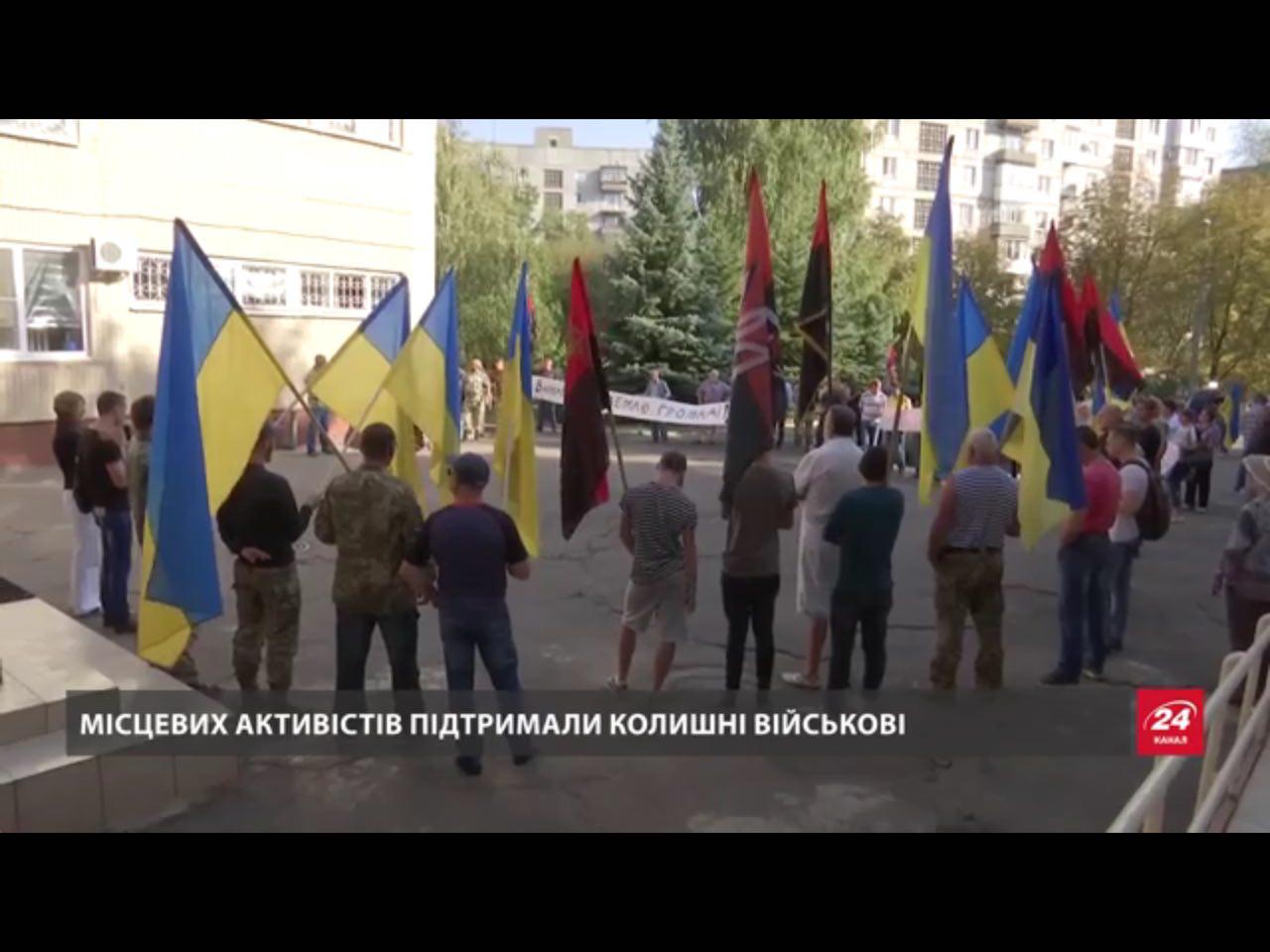В городе на Донбассе экс-боевики «АТО» «кошмарят» местную власть, чтобы та не давала землю под храм УПЦ 