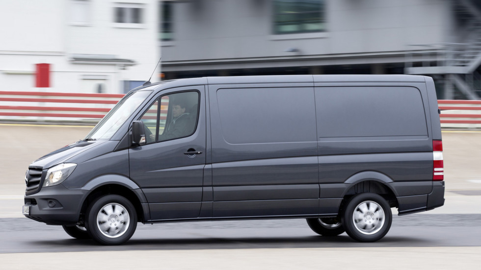 Новый Mercedes-Benz Sprinter: опубликовано первое изображение