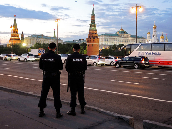 В Москве белорусы избили двух полицейских, приехавших на дебош