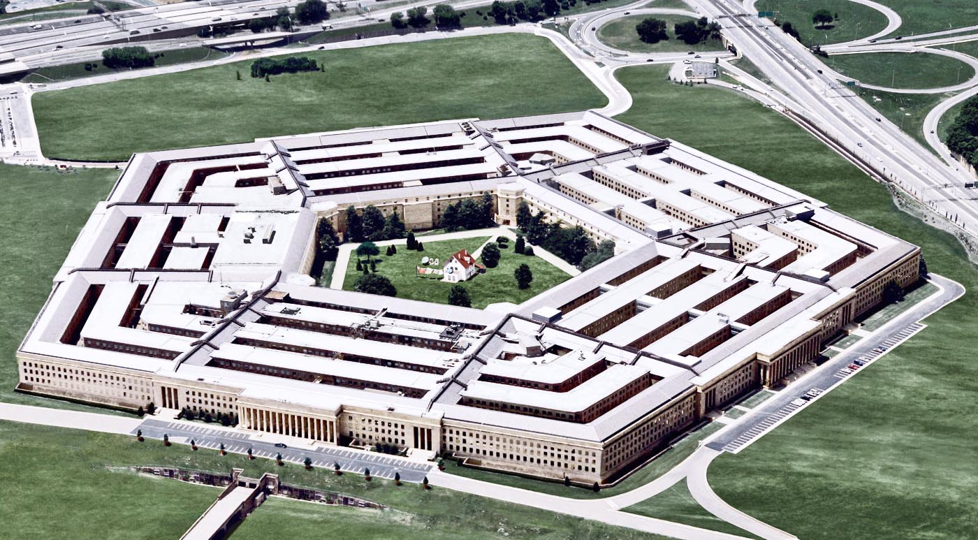Пентагон издал для американских военных справочник о «гибридной войне» с Россией 