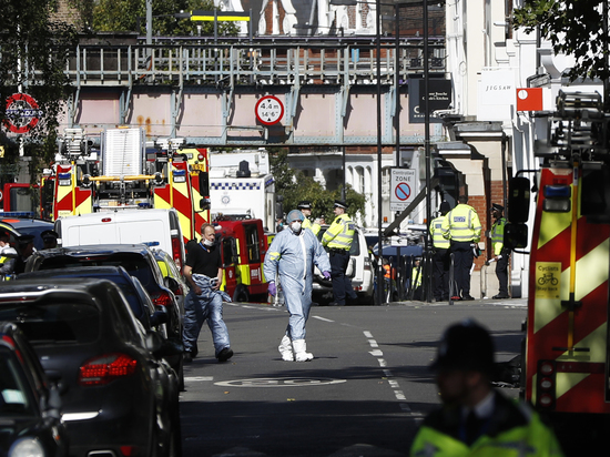 «Бежавшие падали друг на друга»: подробности теракта в лондонском метро