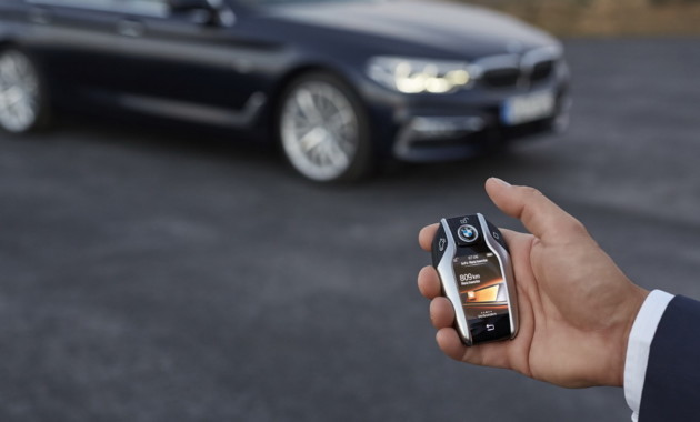 Будущее наступает: ключи BMW скоро заменит приложение в смартфоне