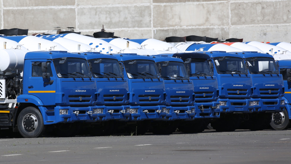 О поставках автотехники для нужд ООН рассказали в КАМАЗе