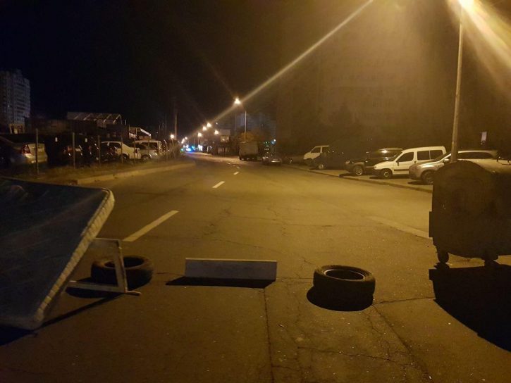 Реформированная полиция избила жителей Киева резиновыми дубинками 
