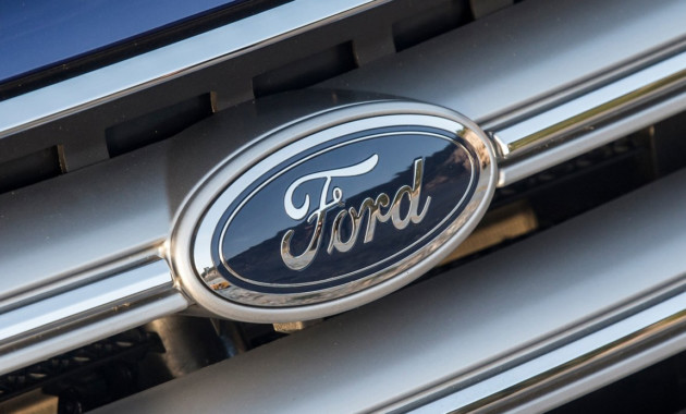 Ford Motor уменьшает расходы на материальные и инженерные издержки