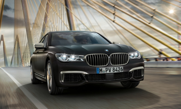 Россияне стали покупать меньше дорогих автомобилей Россияне стали покупать меньше дорогих автомобилей