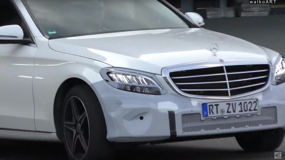 Mercedes-Benz готовится к обновлению C-Class