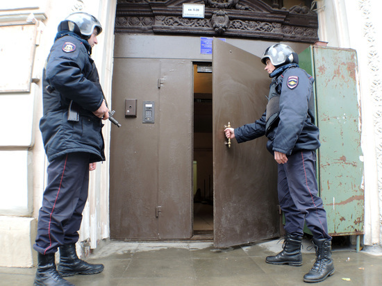 Кавказцы совершили налет на московский магазин ради 20 шоколадных яиц Кавказцы совершили налет на московский магазин ради 20 шоколадных яиц