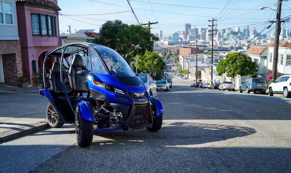 В Лос-Анджелесе представили новый тип автотранспорта Arcimotor SRX