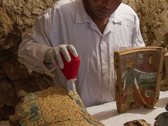Археологи открыли две древнеегипетские гробницы в Луксоре Археологи открыли две древнеегипетские гробницы в Луксоре