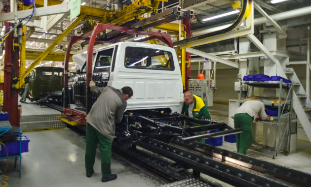 На УАЗе приостановят производство машин в январе 2018 года На УАЗе приостановят производство машин в январе 2018 года