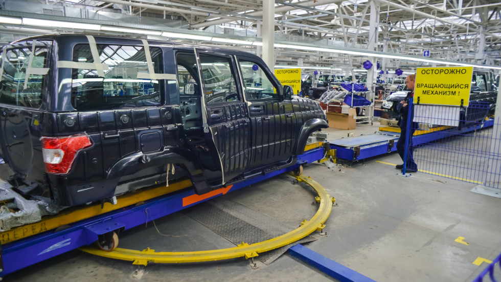 На УАЗе приостановят производство машин в январе 2018 года На УАЗе приостановят производство машин в январе 2018 года