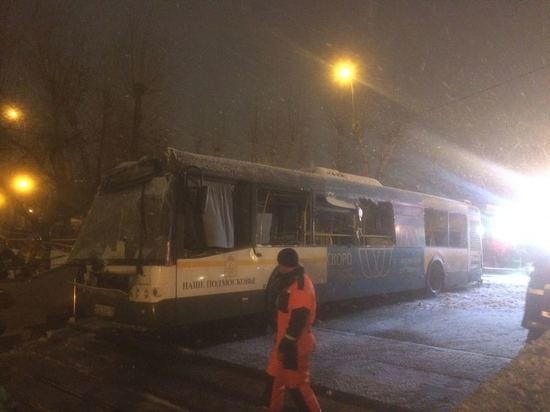 Автобус рухнул в подземный переход на «проклятом месте»