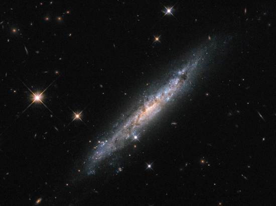 NASA опубликовало безмятежную фотографию «взрывной» галактики