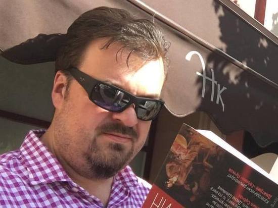 Комментатор Василий Уткин рассказал о тайной свадьбе с моделью Комментатор Василий Уткин рассказал о тайной свадьбе с моделью