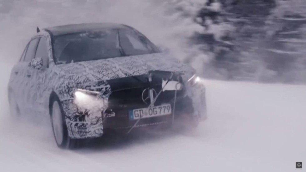 Mercedes-Benz приступил к зимним тестам нового A-Class