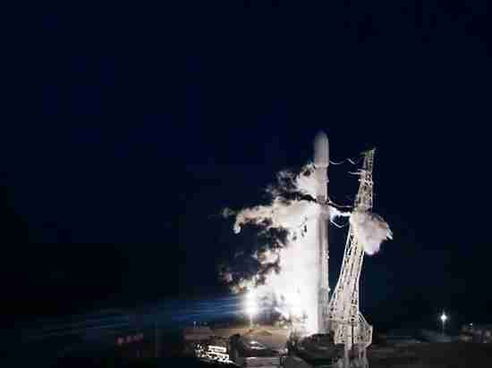 SpaceX запустила ракету для раздачи всемирного интернета