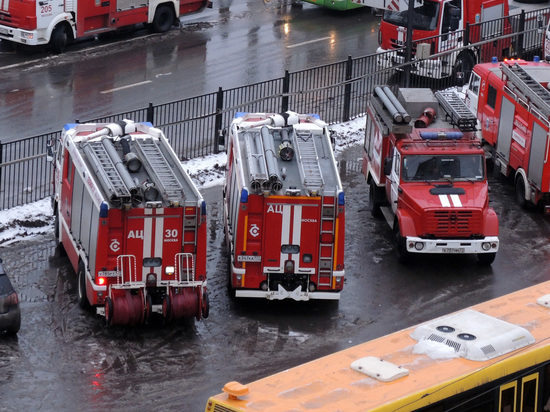Подробности гибели пожарных в Москве: спасли троих детей