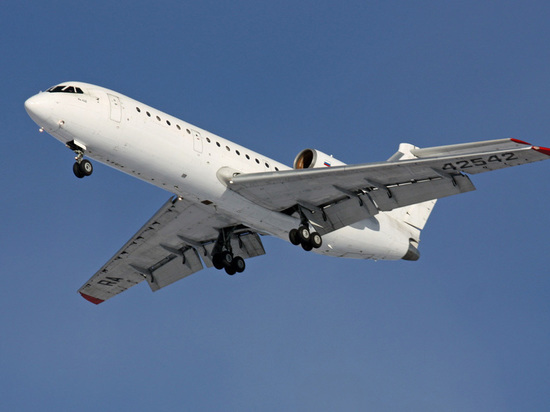 Летевший в Москву самолет «Саратовских авиалиний» сел с выключенным двигателем Летевший в Москву самолет «Саратовских авиалиний» сел с выключенным двигателем