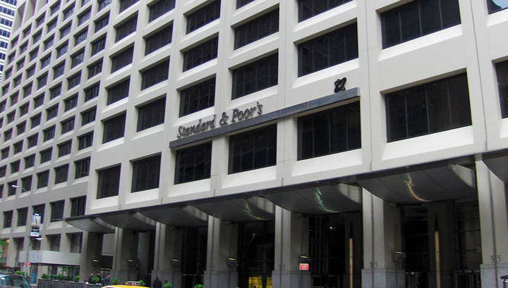 Standard & Poor’s подтвердило кредитный рейтинг РФ на уровне ВВВ-