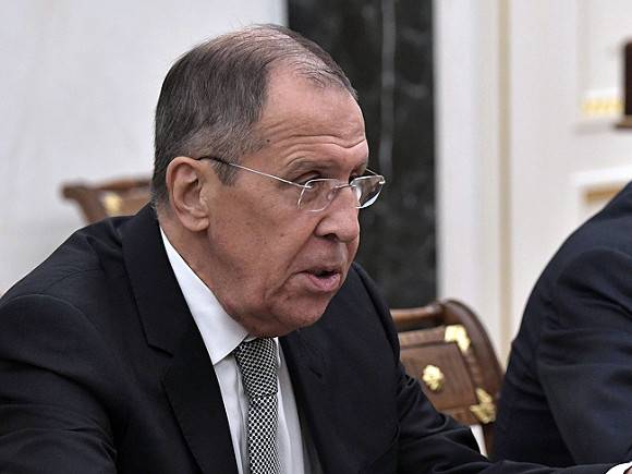 Лавров ушел в самоизоляцию после контакта с заболевшим коронавирусом